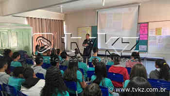 PC de Campos Altos realiza palestra de combate ao uso de drogas em escola de Santa Rosa da Serra - TV KZ