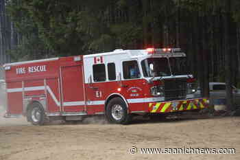 Driver airlifted after logging truck roll over south of Campbell River – Saanich News - Saanich News