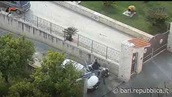 Mafia, blitz a Bari: i carabinieri fermano 42enne mentre si prepara per il suo matrimonio. In totale 25 arres… - La Repubblica