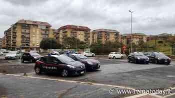 Serata di paura in condominio: prima l'incendio, poi l'anziana salvata e il figlio che rischia il linciaggio