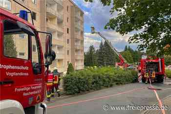 Feuerwehrübung an Reichenbacher Plattenbau sorgt für Aufsehen - freiepresse.de