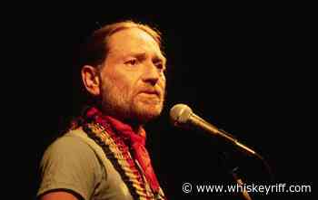 Willie Nelson Was Quite The Ladies Man Back In The Day, His Late Sister Bobbie Said Girls Would “Wind Up Fighting Over Him” - Whiskey Riff