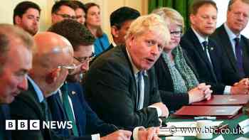 Who resigned, who stayed?