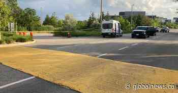 Motorcyclist dead after single-vehicle crash in Markham: police - Global News