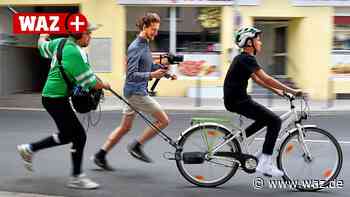 Junge „Filmstars“ radeln vor laufender Kamera durch Witten - WAZ News