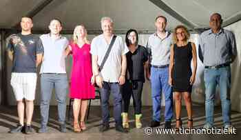 Successo per lo spettacolo di cabaret di Max Pisu a Trecate - Ticino Notizie