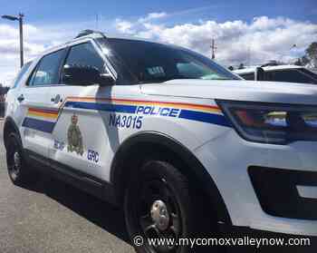 Loose trailer tire leads to death of motorcyclist near Revelstoke - My Comox Valley Now