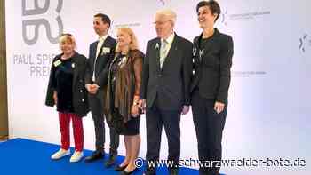 Zivilcourage aus Nagold - Paul-Spiegel-Preis geht an Omas gegen Rechts - Schwarzwälder Bote