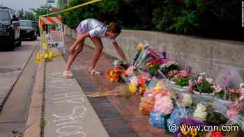 A community gathers in mourning at Highland Park
