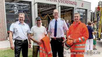Varel: Feuerwehr Obenstrohe erhält neue Arbeitskleidung - Nordwest-Zeitung