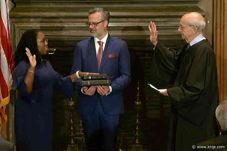 Supreme Court Justice Breyer has options as a retiree