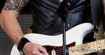 Satanic Voices live: „Lerchesflur“ und „Kelly Bundy“ am Weiherufer - Rheinpfalz.de