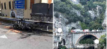 Scooter in fiamme ad Arco e una moto si schianta tra le gallerie a Riva del Garda (FOTO e VIDEO). Diversi interventi della macchina dei soccorsi nell'Alto Garda - il Dolomiti