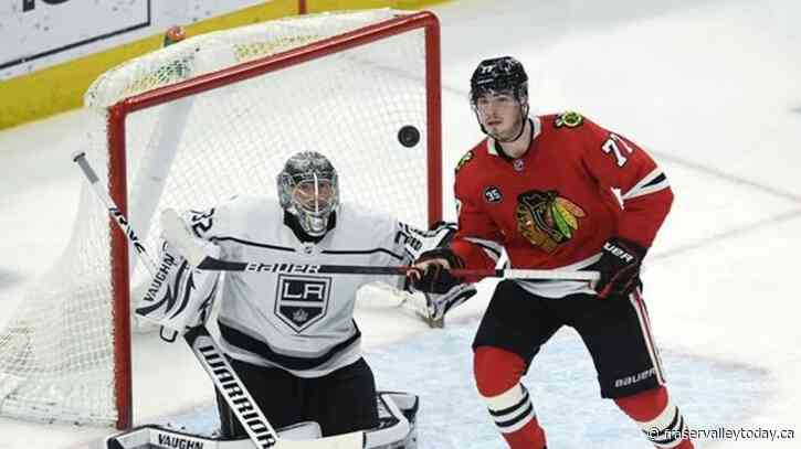 Canadiens continue reshaping roster, acquiring centre Dach from Chicago