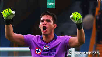 ¿Sebastián Jurado o Chuy Corona? Esto opina Óscar 'El Conejo' Pérez - TUDN USA