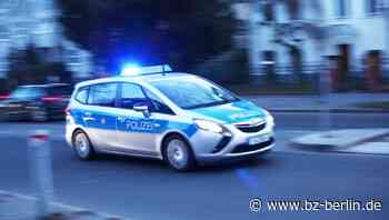 Auf Gehweg gerast – Audifahrer flüchtet vor Polizei - B.Z. – Die Stimme Berlins