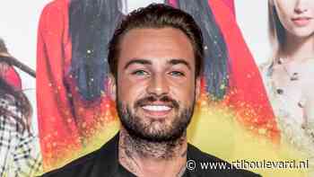 Dave Roelvink blijkt spiritueel, legt regelmatig hand op boom - RTL Boulevard