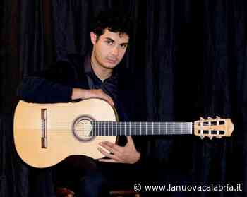 AMA Calabria, recital del chitarrista Marco Orlando Pellicori all'antico granaio di Roseto Capospulico - La Nuova Calabria