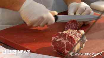 Call for higher animal welfare standards for Parma ham pigs