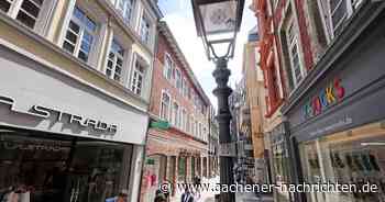 Umgestaltung in Aachen: Historische Laternen der Krämerstraße kommen auf den Müll
