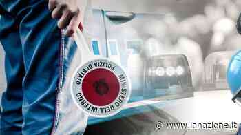 "Prato, i camici dell'emergenza covid fabbricati sfruttando gli operai": 10 arresti - LA NAZIONE