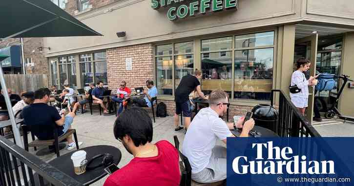 Massive network outage in Canada hits homes, ATMs and 911 emergency lines