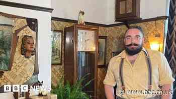 Blackpool history buff transforms house with 1930s theme