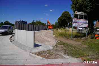 Geluidswand geplaatst ter hoogte van het spaarbekken in Meulebeke - KW.be - KW.be