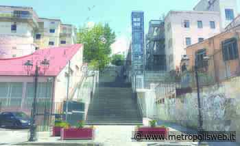 Altro disastro a Torre del Greco: niente vigilantes, fermo l'ascensore in villa - Metropolisweb