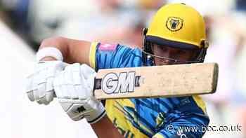 Jacob Bethell: Warwickshire teenager signs three-year deal with Bears