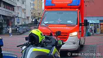 Essen: Vermeintlich bewusstloser Mann attackiert plötzlich Sanitäter - t-online - Essen