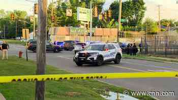 Detroit police officer killed after being 'ambushed' while responding to a gunfire call