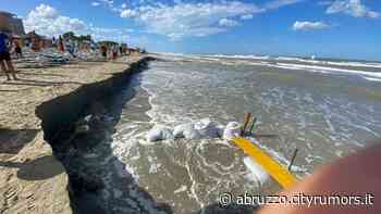 Alba Adriatica, ad ogni mareggiata “soffre” la spiaggia di alimentazione FOTO - Abruzzo Cityrumors