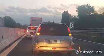 Camion in avaria sulla E45, all’alba traffico in tilt per tre ore - TuttOggi