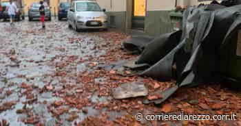 Arezzo, tromba d'aria a Bibbiena: danni, paura, tetto caduto. Il sindaco: "State in casa" - Corriere di Arezzo