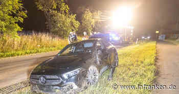 Kreis Bamberg: Auto überschlägt sich - zwei Verletzte