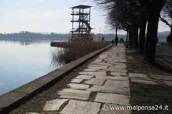 Gavirate, restaurata l'opera di Frattini dedicata a Borghi in riva al Lago di Varese - MALPENSA24 - malpensa24.it