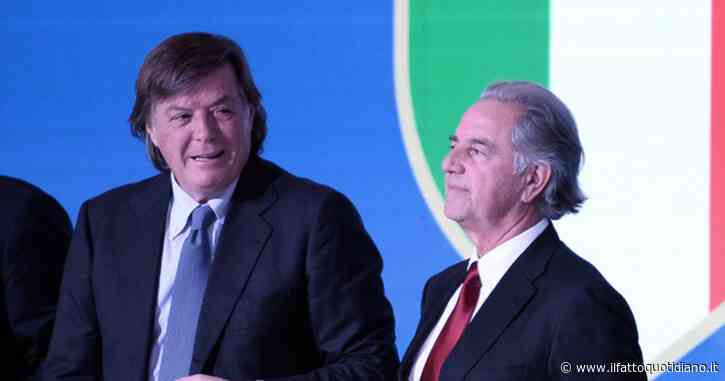 Bertolucci e il compleanno di Panatta: “Nonne di tutta Italia, fate gli auguri al vecchietto”. Il ‘festeggiato’: “Spero ti venga una colite”