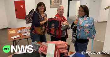 Herent zamelt boekentassen in om kinderen die in kansarmoede leven te helpen - VRT NWS