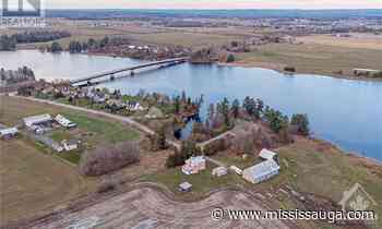 Century-old family farm near Arnprior for sale to 'developers' - Mississauga News