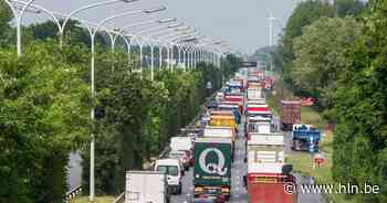 Ongeval op de A12 richting Brussel: linkerrijstrook versperd - Het Laatste Nieuws