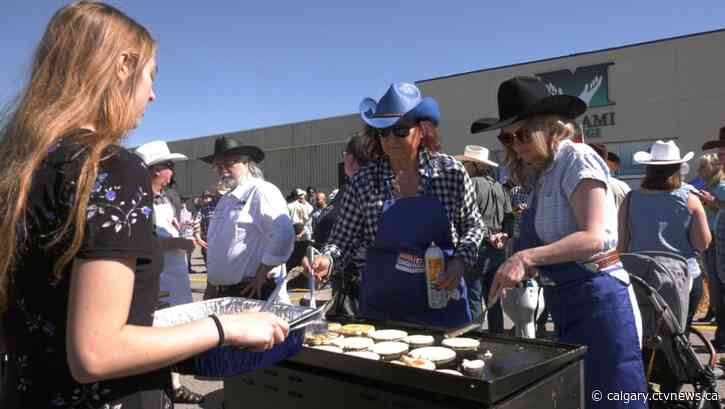 Massive pancake breakfasts return to Calgary as thousands celebrate first weekend of Stampede