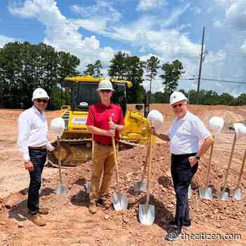Ground broken for new retail center on Peachtree City's southside - The Citizen.com
