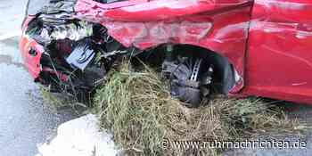 Autofahrer fährt auf nur drei Rädern durch Siegen - Ruhr Nachrichten
