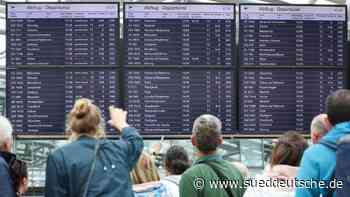 Teils lange Wartezeiten am Hamburger Flughafen - Kein Chaos - Süddeutsche Zeitung - SZ.de