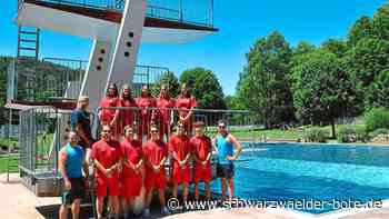 DLRG im Badepark Nagold - Ihre besondere Aufmerksamkeit gilt den Schwimm-Anfängern - Schwarzwälder Bote
