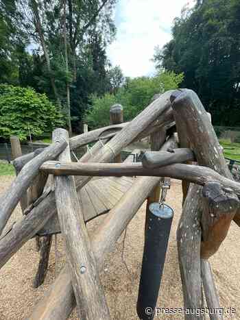 Feuerwehreinsatz im Zoo Augsburg - Kind mit dem Bein in Klettergerüst eingeklemmt | Presse Augsburg - Presse Augsburg
