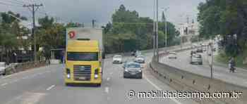 Acidente entre caminhão e automóvel na rodovia Raposo Tavares em Cotia - Mobilidade Sampa