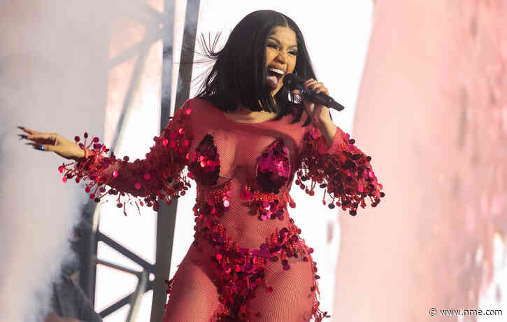Cardi B uses microphone to keep fan at bay during Wireless set