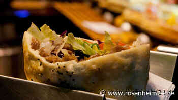 Döner-Eklat, Schläge, Beleidigungen: Arbeitsreiche Nächte für Rosenheimer Polizei